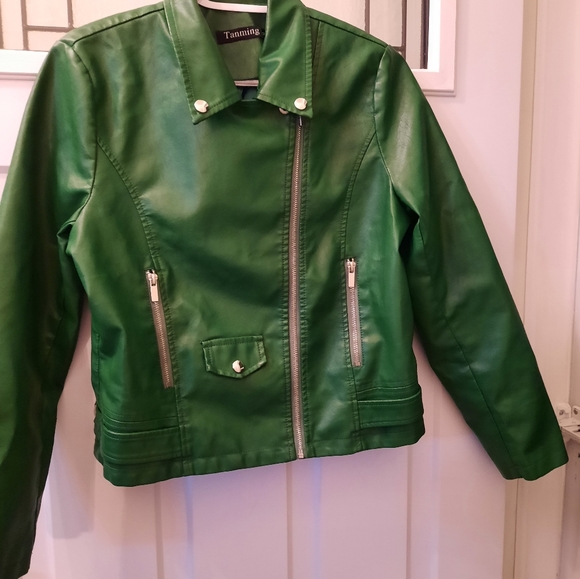 Women's Faux Leather Moto Biker Short Jacket - Picture 5 of 6